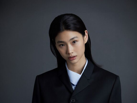 ‘오징어 게임’ 정호연, 결국 일냈다! 애플TV+ 시리즈 주연작 공개!