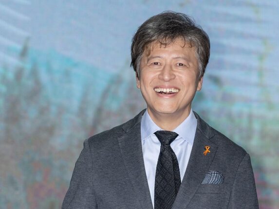 중년의 멋짐이란 이런 것, 권해효
