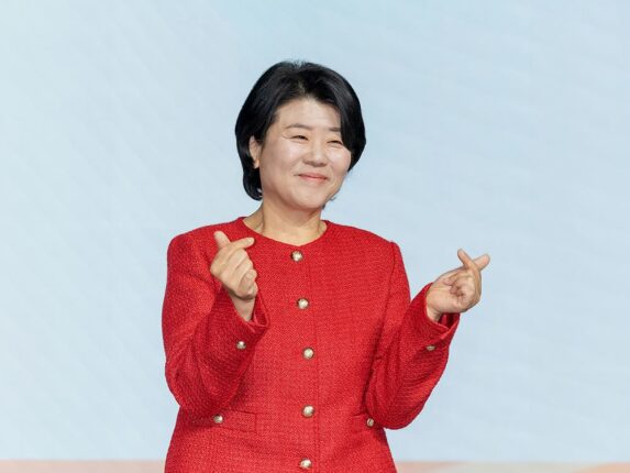 함께 일한 매니저와 12년 의리를 지켜온 여배우의 놀라운 선택