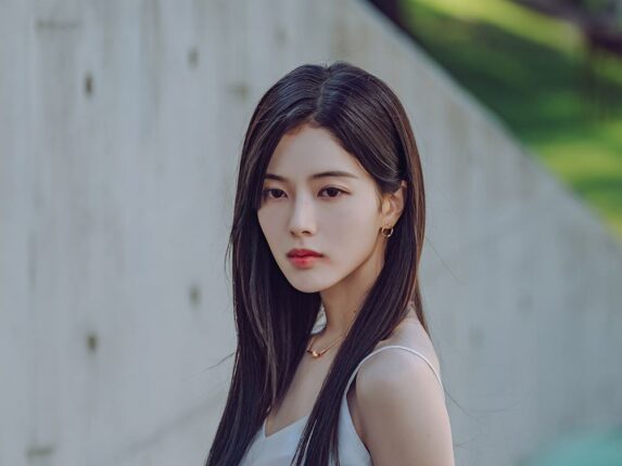 대한민국 MZ 세대의 여신인 이 여배우, 넷플릭스로 월드 스타 반열에 오르다