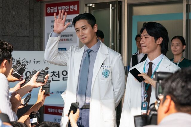 개인적으로 ‘오징어 게임’보다 너무 재미있었던 이 드라마