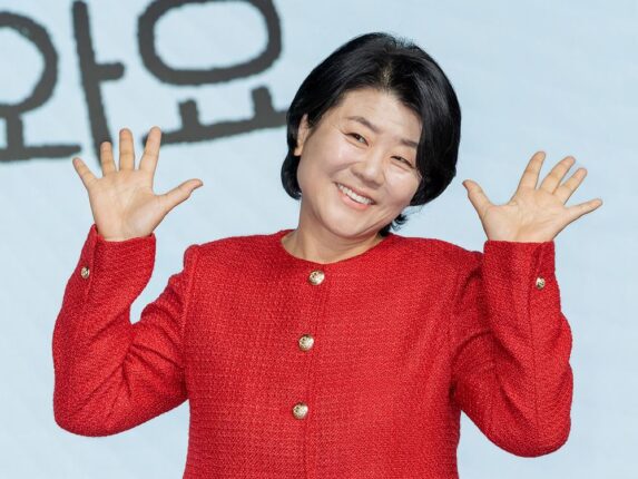 천의 얼굴의 명배우 이정은