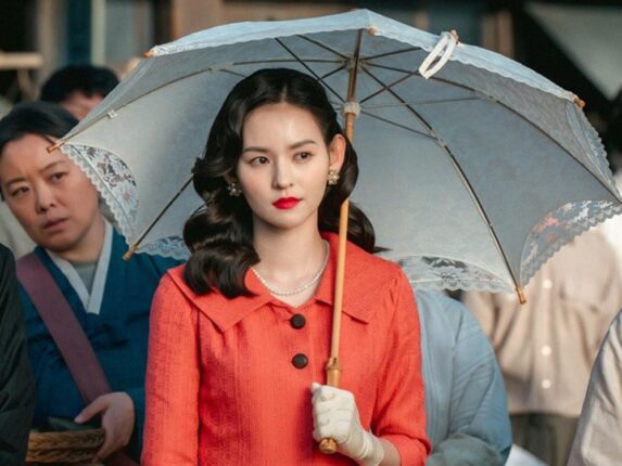 얼굴살 더 빼서 더 예뻐졌는데…얼굴 소멸 직전까지 가버린 여배우