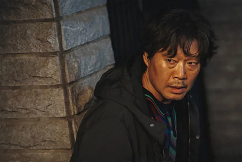 드라마 <노 웨이 아웃 : 더 룰렛> 스틸, 배우 유재명