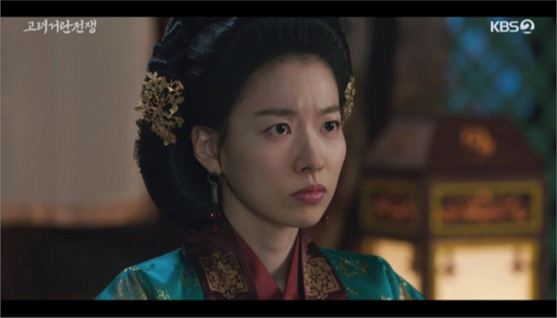 너무 예뻐 정우성,이정재가 창업하자 마자 가장 먼저 영입한 1호  여배우