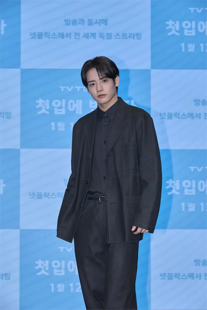 아카소 에이지, 강혜원의 로맨스, 한일합작 '첫입에 반하다'