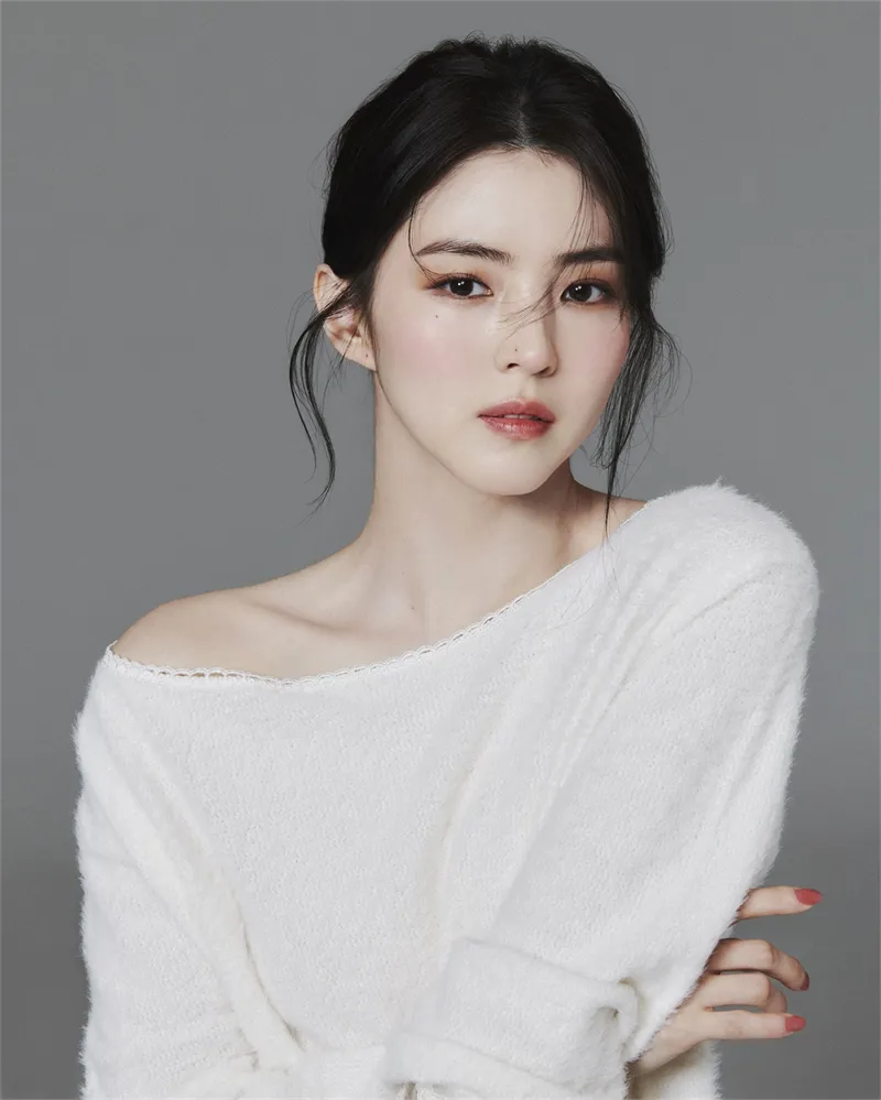 프로젝트 Y 한소희 SNS 논란 정면 대응, "모두가 절 좋아할 수 없죠"