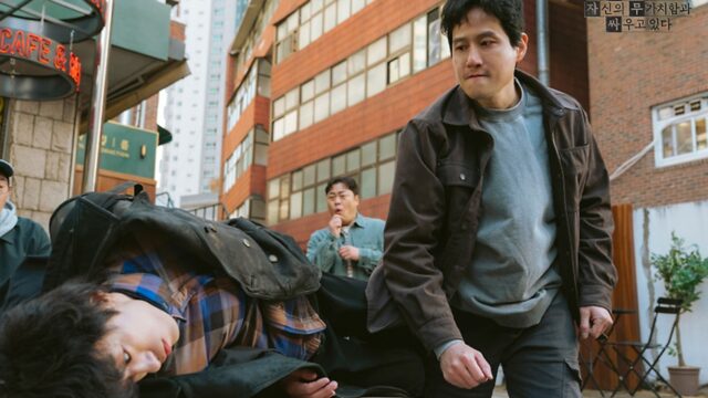 ‘나의 아저씨’ 작가와 톱배우들이 뭉쳤지만…뭔가 2% 부족한 찝찝한 작품