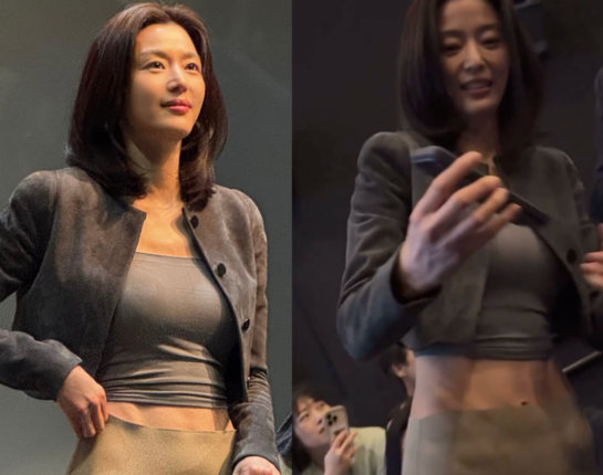 44세 나이에도 ’11자 복근’을 자랑하는 두 아이의 엄마인 여배우