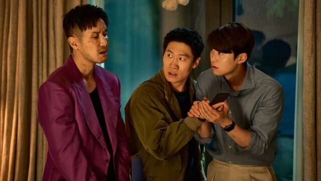 두명의 아내와 세명의 남편들이 나오는 ‘골 때리는’ 한국 코미디 영화